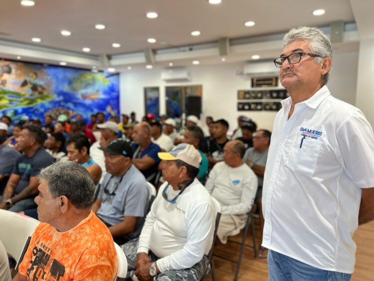 Gobierno Municipal de Isla Mujeres capacita al sector pesquero