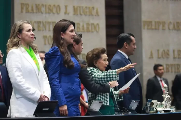 Instalan diputados 66 Legislatura bajo la dirigencia de Ifigenia Martínez
