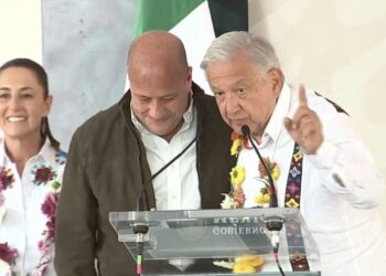 AMLO y Sheinbaum intervienen ante gritos contra Alfaro en Jalisco