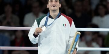 Marco Verde gana medalla de plata en final de boxeo de JO