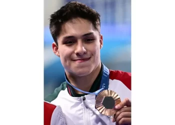 Se lleva Osmar Olvera el bronce en trampolín de tres metros