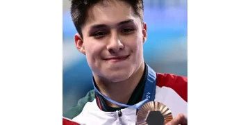 Se lleva Osmar Olvera el bronce en trampolín de tres metros