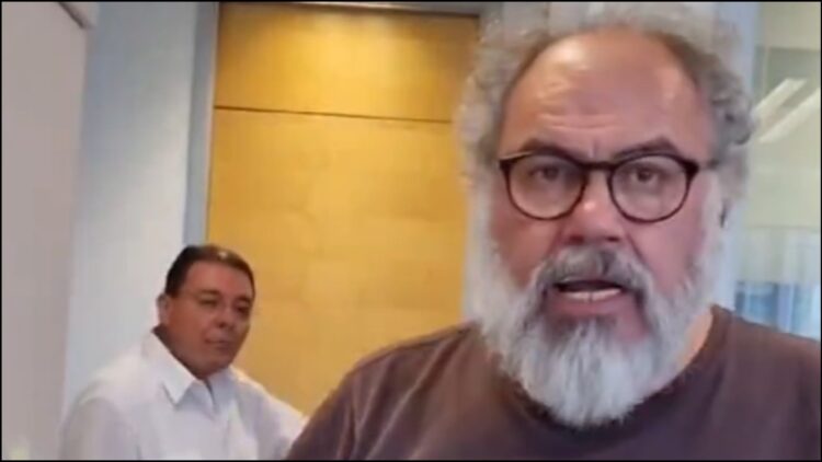 Abre cancillería proceso contra cónsul en Shanghái por amenazar a personal diplomático