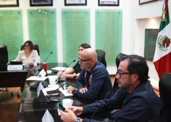 Hugo Alday celebra aprobación de la Ley de Juicio Político en Quintana Roo