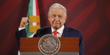 AMLO descarta freno en inversiones por iniciativa de reforma judicial