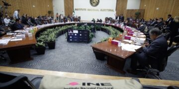 INE declara "imposibilidad" para avalar legalidad de relección de Alejandro Moreno