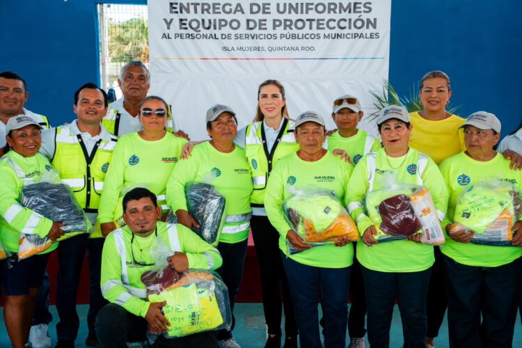 Atenea Gómez continúa dignificando al personal de Servicios Públicos con entrega de uniformes