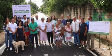 Blanca Merari inaugura obra de pavimentación en la calle México Lindo en Leona Vicario