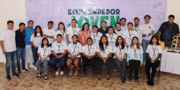 Blanca Merari destaca el espíritu emprendedor de los jóvenes de Leona Vicario