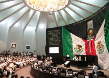 Entregan Segundo Informe de la Gobernadora Mara Lezama ante Congreso de Quintana Roo