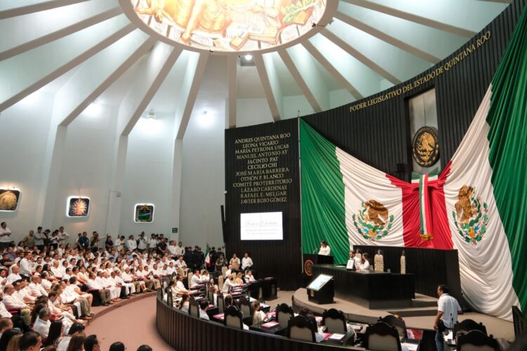 Entregan Segundo Informe de la Gobernadora Mara Lezama ante Congreso de Quintana Roo