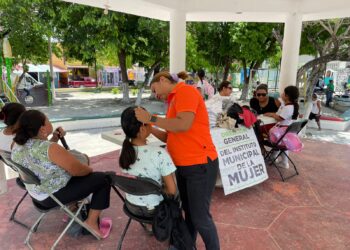 Llevan programa "Tu salud es primero" a la Colonia Zetina Gasca de Puerto Morelos