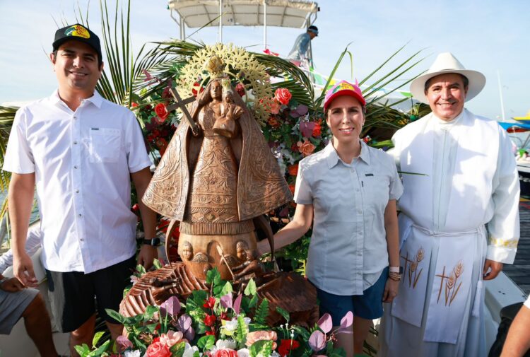 Celebran la tradicional Procesión a Contoy, en honor a la Virgen de la Caridad del Cobre
