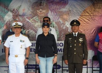 Conmemoran con desfile cívico-militar, 214 Aniversario de la Independencia de México