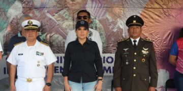 Conmemoran con desfile cívico-militar, 214 Aniversario de la Independencia de México