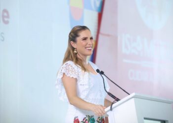 Atenea Gómez destina un presupuesto histórico en ayudas sociales en Isla Mujeres