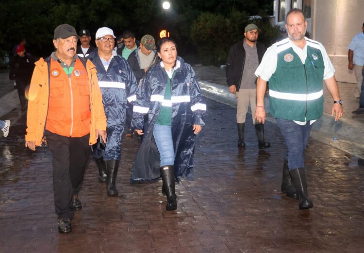 Pese a intensa lluvia y fuertes vientos, provocados por "Helene", reporta Puerto Morelos saldo blanco