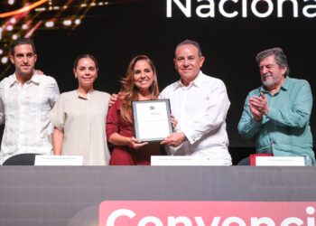 Mara Lezama inaugura convención nacional de CANACAR