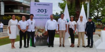 Conmemoran autoridades de Puerto Morelos el 203 Aniversario de la Consumación de la Independencia de México