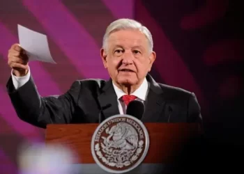 Personas favorecidas por corrupción, quienes se oponen a reforma judicial, asegura AMLO