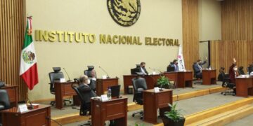 Comisión del INE rechaza aval a reformas para relección de Alejandro Moreno