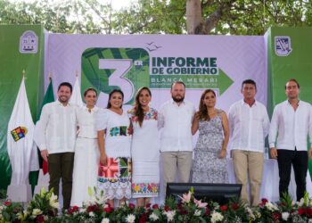 Mara Lezama acompaña a Blanca Merari al rendir el Tercer Informe de Gobierno Municipal de Puerto Morelos
