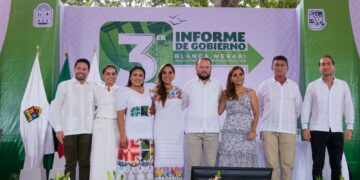 Mara Lezama acompaña a Blanca Merari al rendir el Tercer Informe de Gobierno Municipal de Puerto Morelos