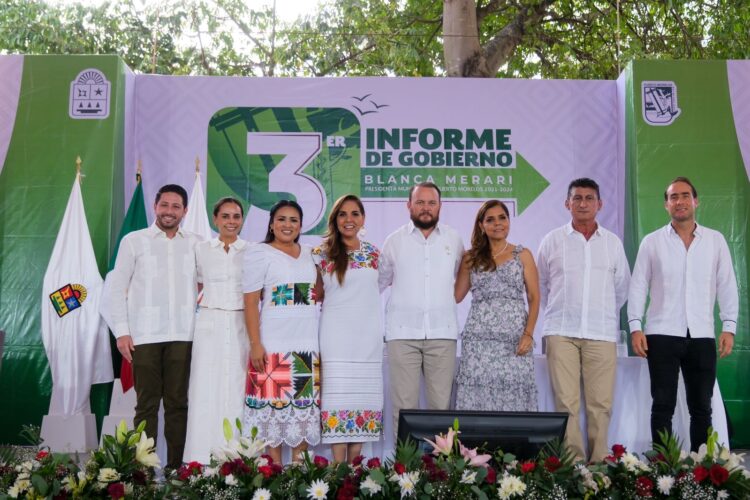 Mara Lezama acompaña a Blanca Merari al rendir el Tercer Informe de Gobierno Municipal de Puerto Morelos