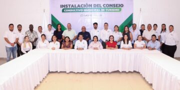 Toma Blanca Merari protesta a los integrantes del Consejo Consultivo Municipal de Turismo de Puerto Morelos