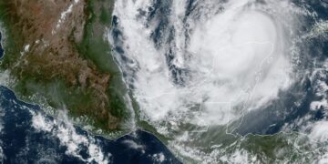 Emiten alerta amarilla en Quintana Roo por arribo de la tormenta tropical Helene