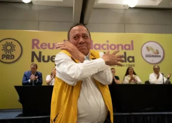 "No celebro que el PRD haya perdido el registro", asegura AMLO