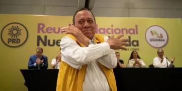 "No celebro que el PRD haya perdido el registro", asegura AMLO