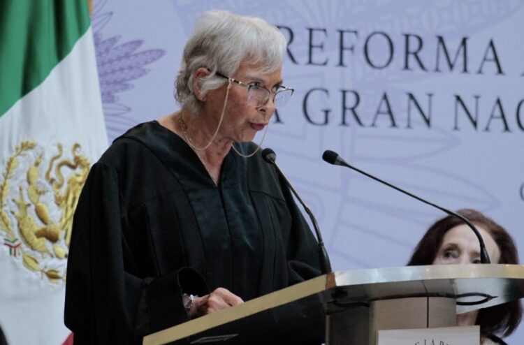 Hospitalizan por recomendación médica a Olga Sánchez Cordero