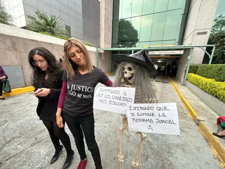 “Grupos muy conservadores”, detrás de trabajadores en paro del PJ: Claudia Sheinbaum