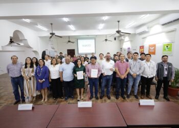 Continúa IEQROO su acercamiento con estudiantes y universidades