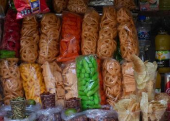 Marzo, plazo para eliminar venta de productos ultraprocesados en escuelas públicas: Mario Delgado