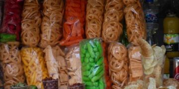 Marzo, plazo para eliminar venta de productos ultraprocesados en escuelas públicas: Mario Delgado