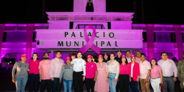 Llama Estefanía Mercado a enfrentar el cáncer de mama con la fuerza de la prevención