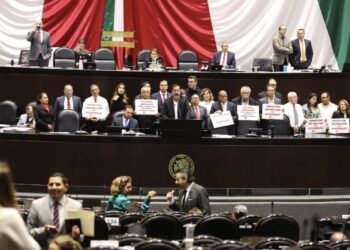 Diputados aprueban reforma para que el Infonavit construya viviendas