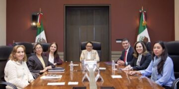 Rosa Icela Rodríguez se reúne con comisionados del Inai