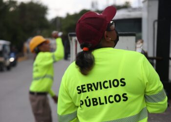 Atiende gobierno municipal de Isla Mujeres reportes de servicios públicos