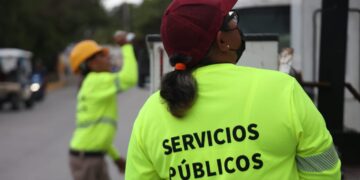 Atiende gobierno municipal de Isla Mujeres reportes de servicios públicos