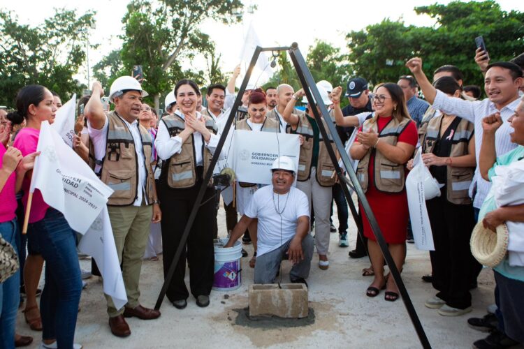 Estefanía Mercado inicia su programa de obras públicas en Puerto Aventuras