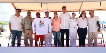 Celebra Atenea Gómez a los pescadores de Isla Mujeres