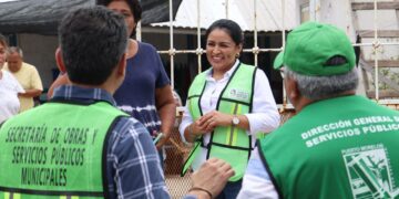Continúa renovación del alumbrado público de Puerto Morelos
