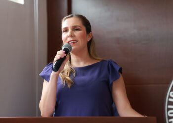 Encabeza Atenea Gómez "Conversatorio Mujeres que Transforman" en Isla Mujeres