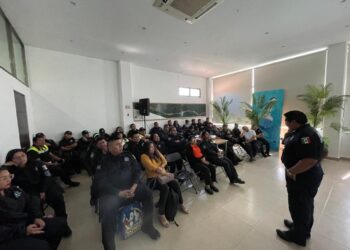 Capacitan a policías de Puerto Morelos sobre hostigamiento y acoso sexual