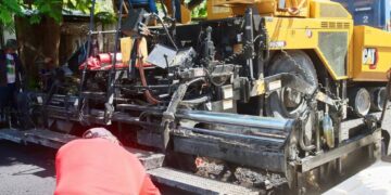 Avanza construcción y pavimentación de calles en colonia La Fe en Puerto Morelos
