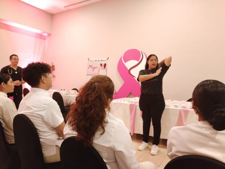 Lleva el IMM a hoteles de Puerto Morelos la campaña de prevención del cáncer de mama