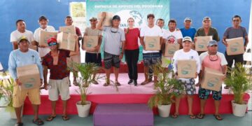 Entrega Atenea Gómez apoyos alimentarios del Programa ‘Familia Pescadora’